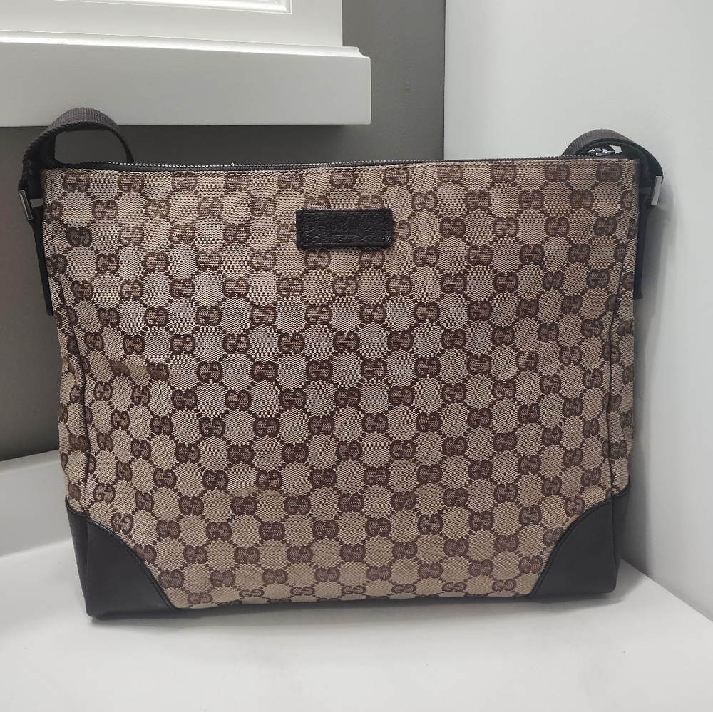 🥰 Vintage Y2K Gucci Joy Signature GG Monogram Logo Zip Top Crossbody Bag, Mint!
